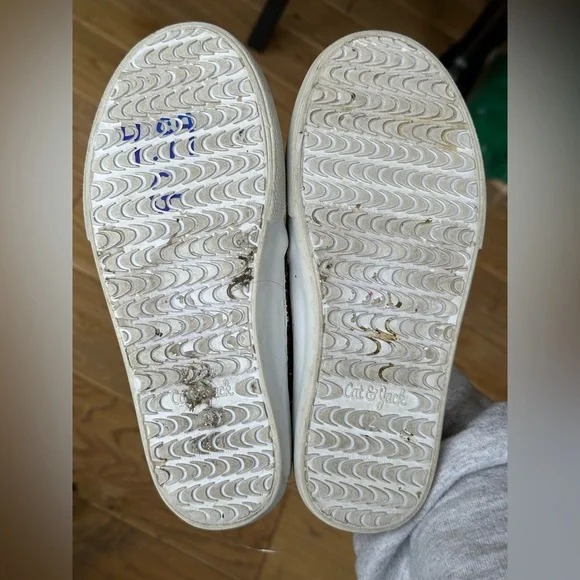 Cat & Jack Silver Glitter Slip On Sneaker size 2 - Picture 4 of 8